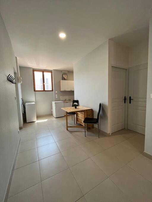 Bel Appartement A 15 Min De Lyon Saint-Fons Екстериор снимка